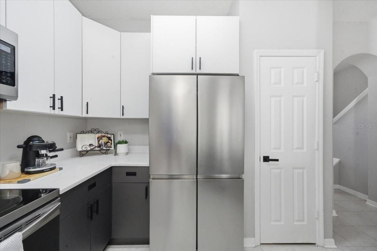 752 Vallance Way Ne, Saint Petersburg, FL 33716 Photo