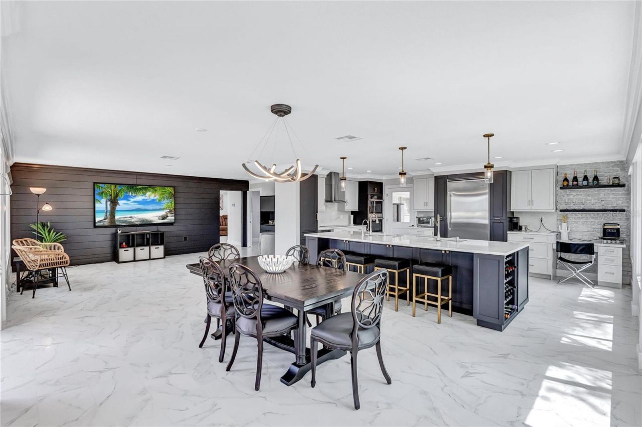 2612 Keystone Court N, Saint Petersburg, FL 33710 Photo