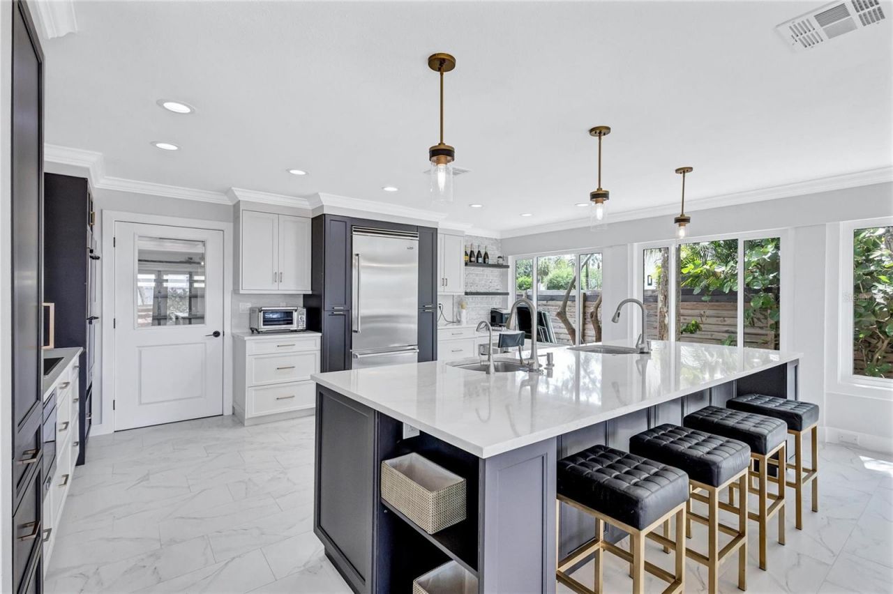 2612 Keystone Court N, Saint Petersburg, FL 33710 Photo