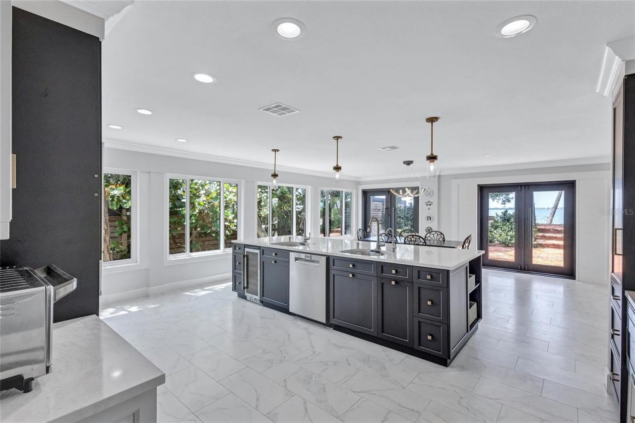 2612 Keystone Court N, Saint Petersburg, FL 33710 Photo