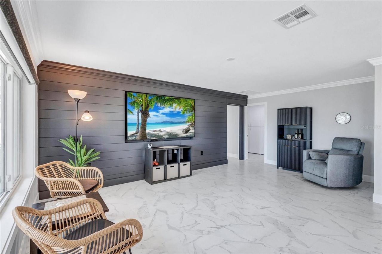 2612 Keystone Court N, Saint Petersburg, FL 33710 Photo