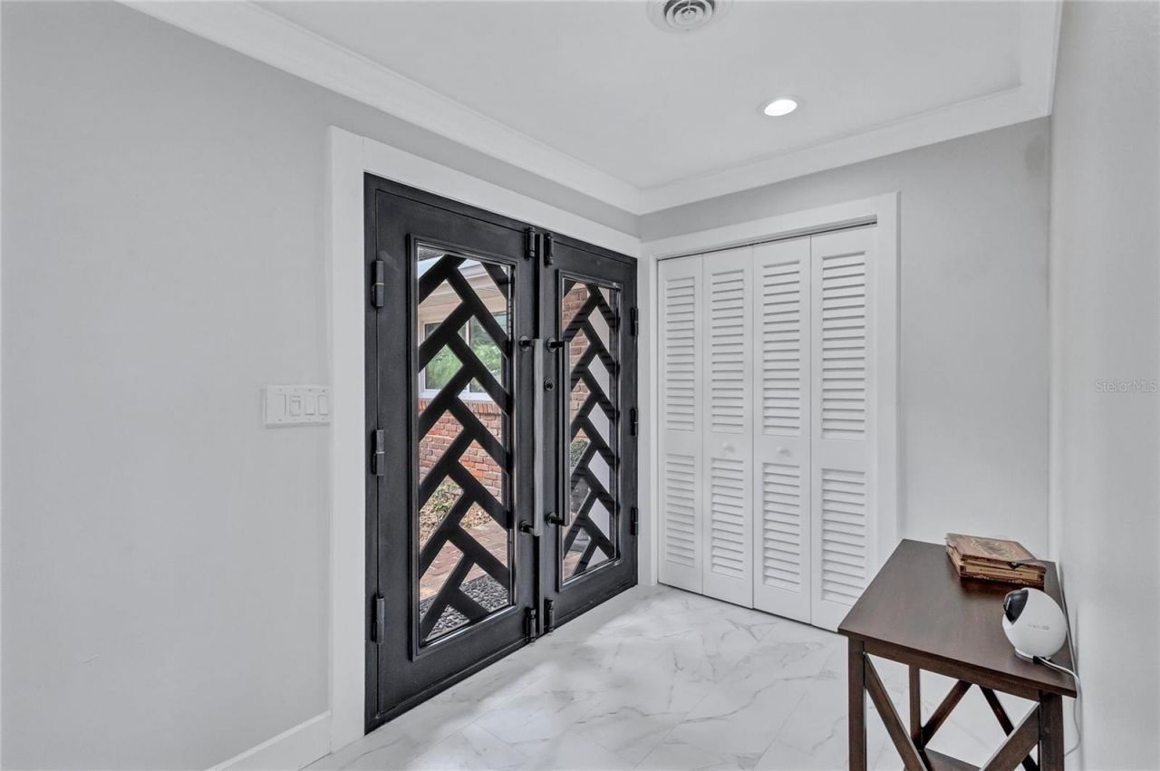 2612 Keystone Court N, Saint Petersburg, FL 33710 Photo