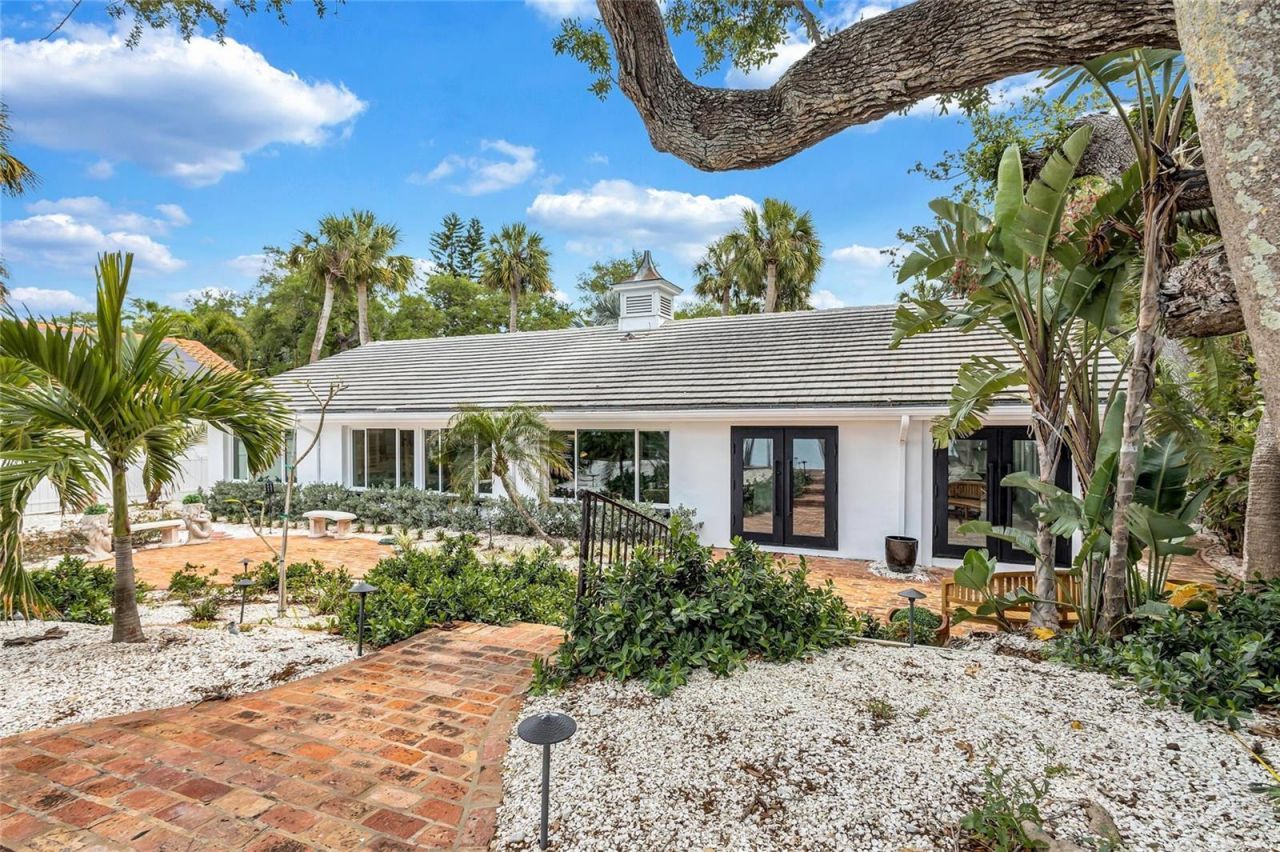 2612 Keystone Court N, Saint Petersburg, FL 33710 Photo