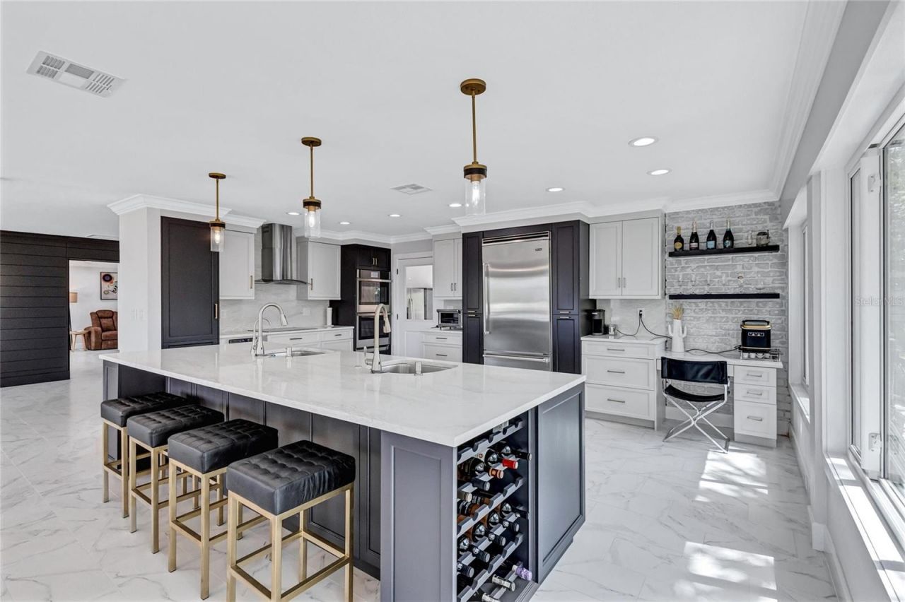 2612 Keystone Court N, Saint Petersburg, FL 33710 Photo