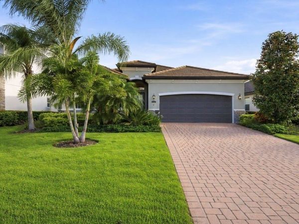 12241 PERENNIAL PLACE, LAKEWOOD RANCH, FL 34211