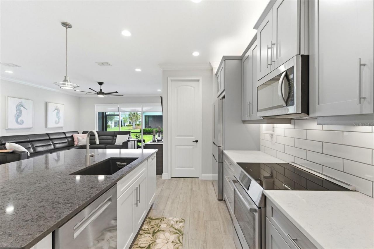 1004 Mango Court, Oldsmar, FL 34677 Photo