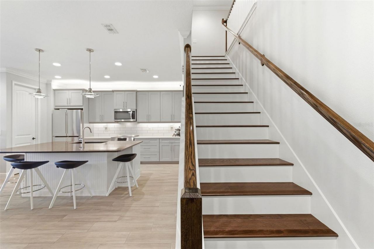 1004 Mango Court, Oldsmar, FL 34677 Photo