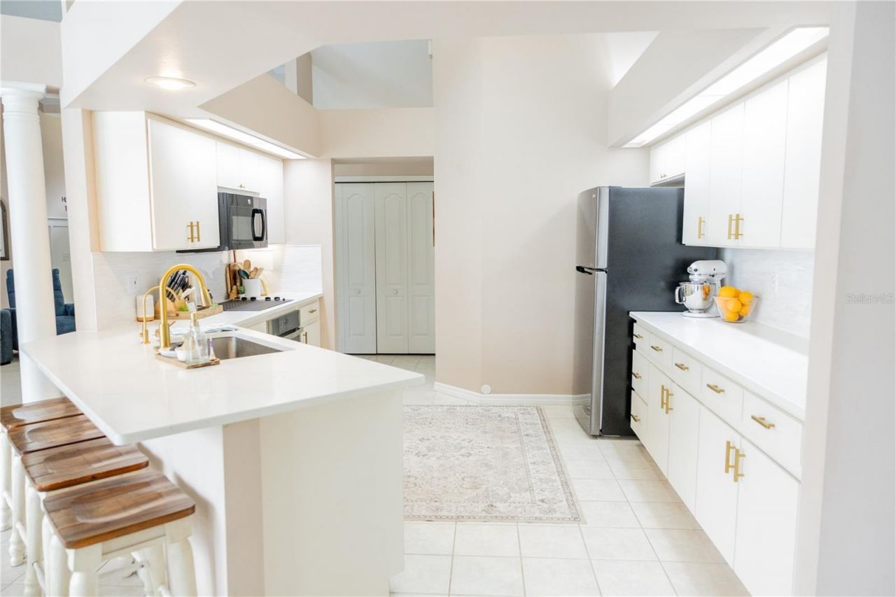 6305 S Queensway Drive, Temple Terrace, FL 33617 Photo