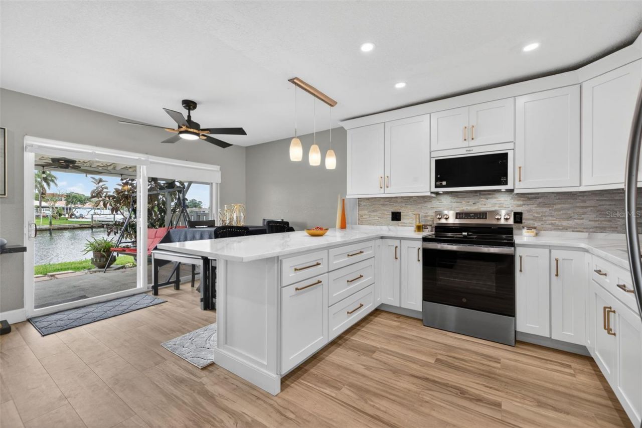 6537 Cape Hatteras Way Ne, Unit 1, Saint Petersburg, FL 33702 Photo