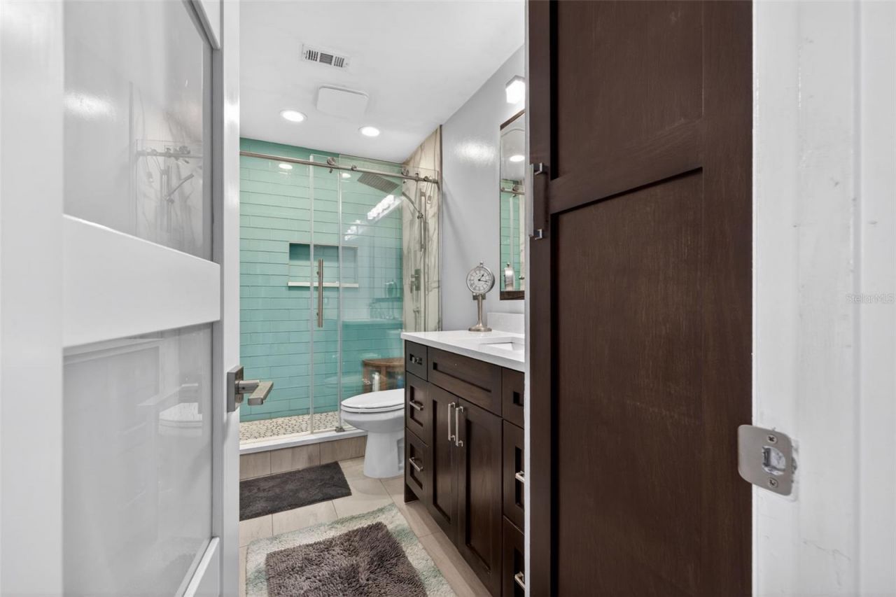 6537 Cape Hatteras Way Ne, Unit 1, Saint Petersburg, FL 33702 Photo