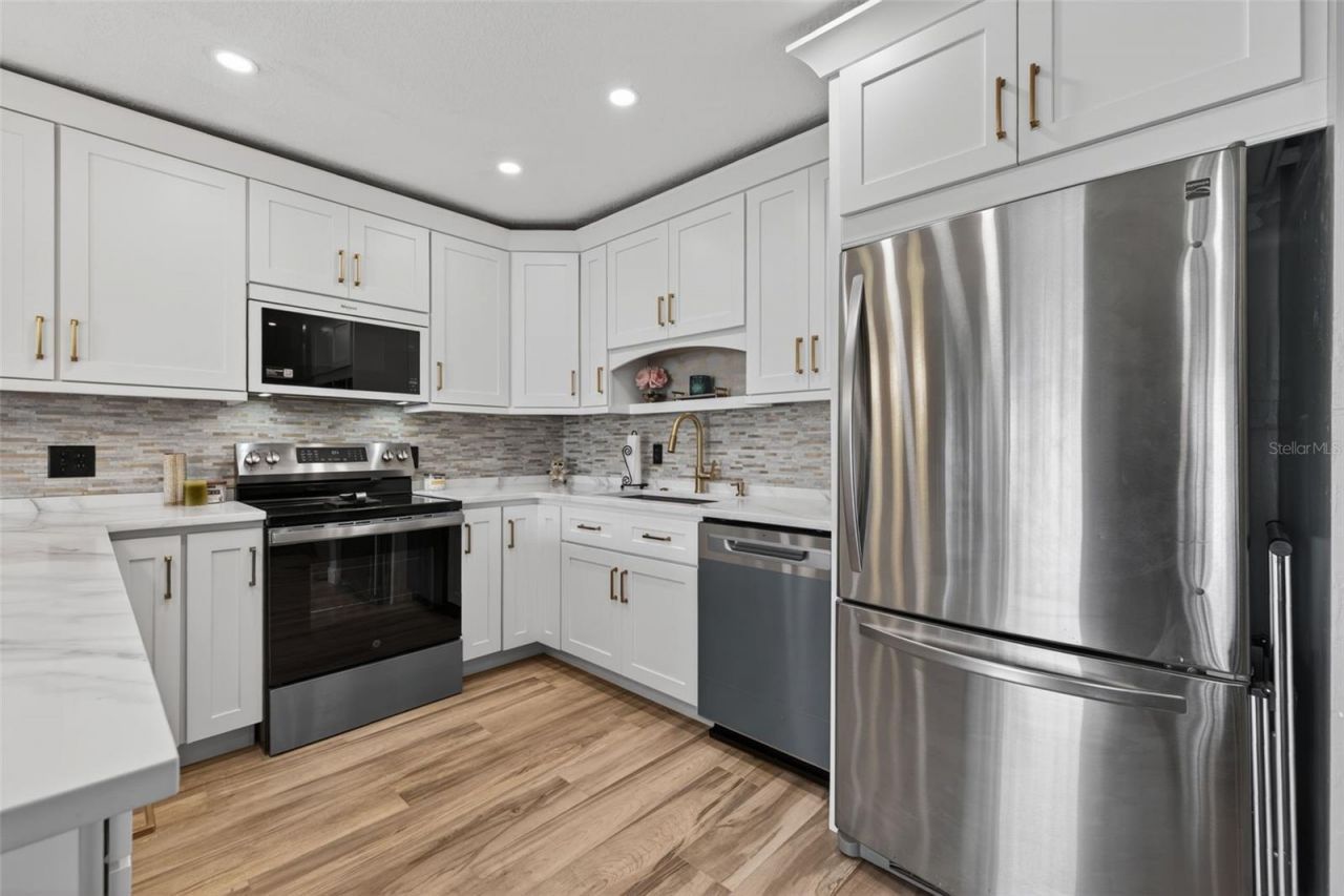 6537 Cape Hatteras Way Ne, Unit 1, Saint Petersburg, FL 33702 Photo