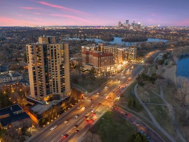 2950 Dean Parkway, Unit 1903-4, Minneapolis, MN 55416