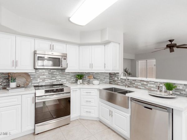 3611 E WINDMERE Drive, Phoenix, AZ 85048