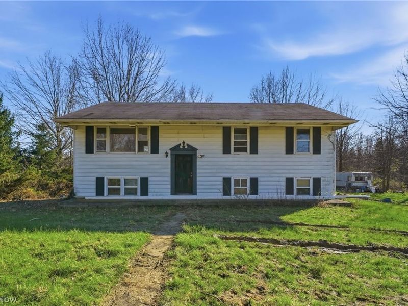 9800 Williams Road, Diamond, OH 44412 Photo 2