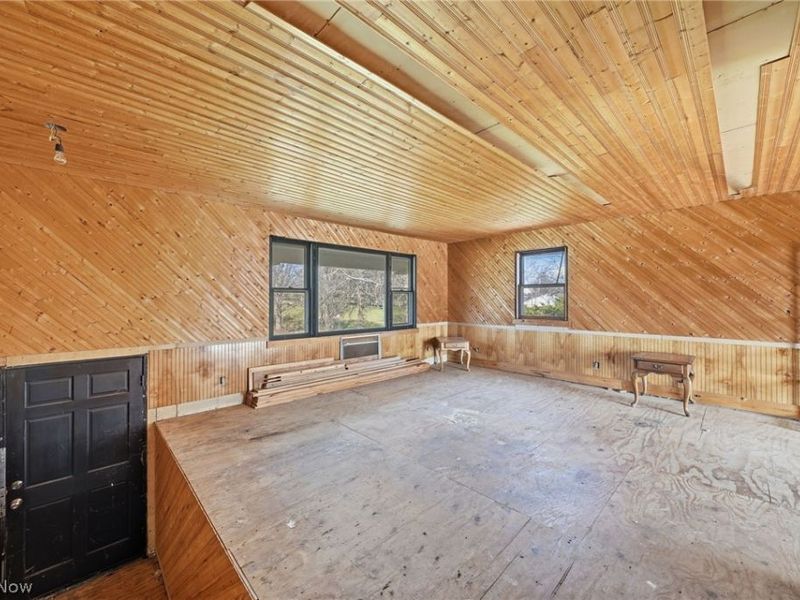 9800 Williams Road, Diamond, OH 44412 Photo 6