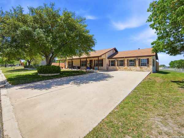 103 Fawn Run, Kerrville, TX 78028