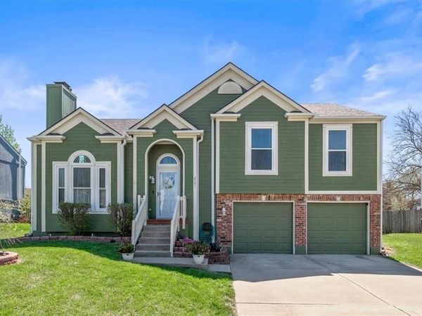 2541 SE Kimbrough Lane, Lee's Summit, MO 64063