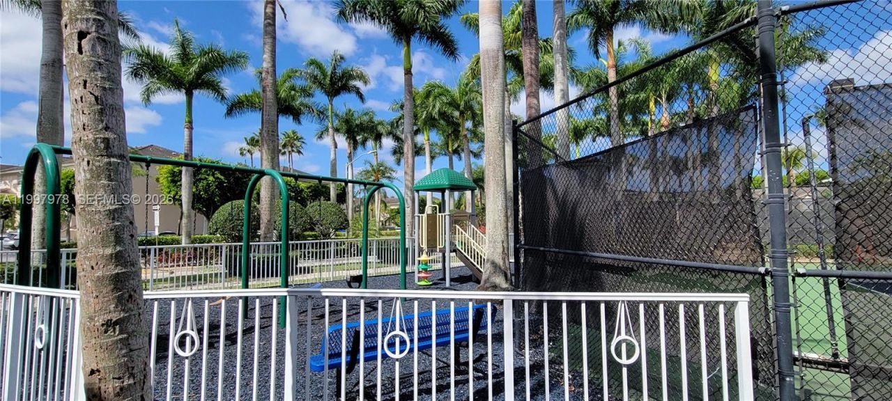 5640 NW 115th Ct, Unit 211, Doral, FL 33178 Photo