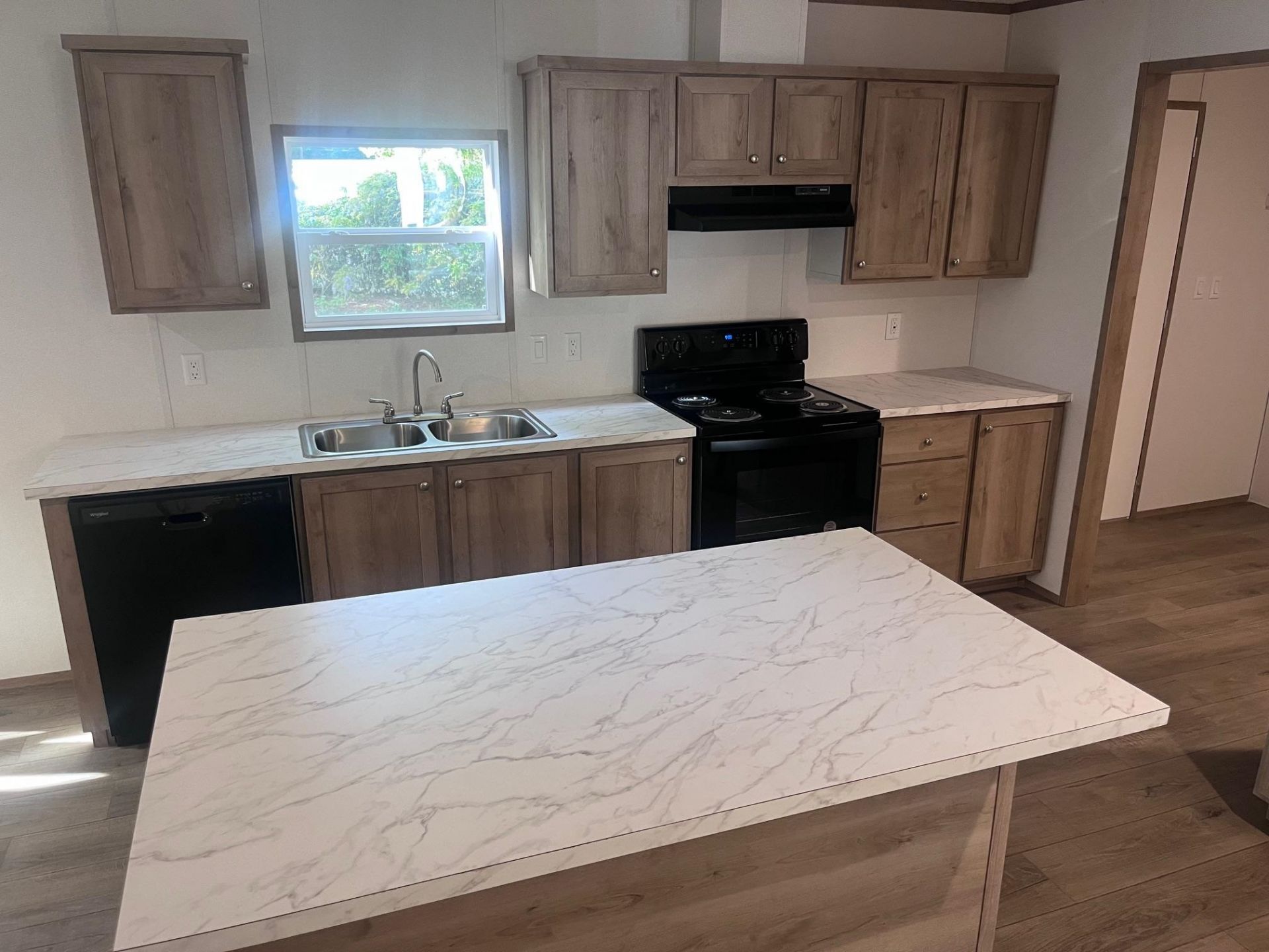 800 Columbia Dr. Photo 15