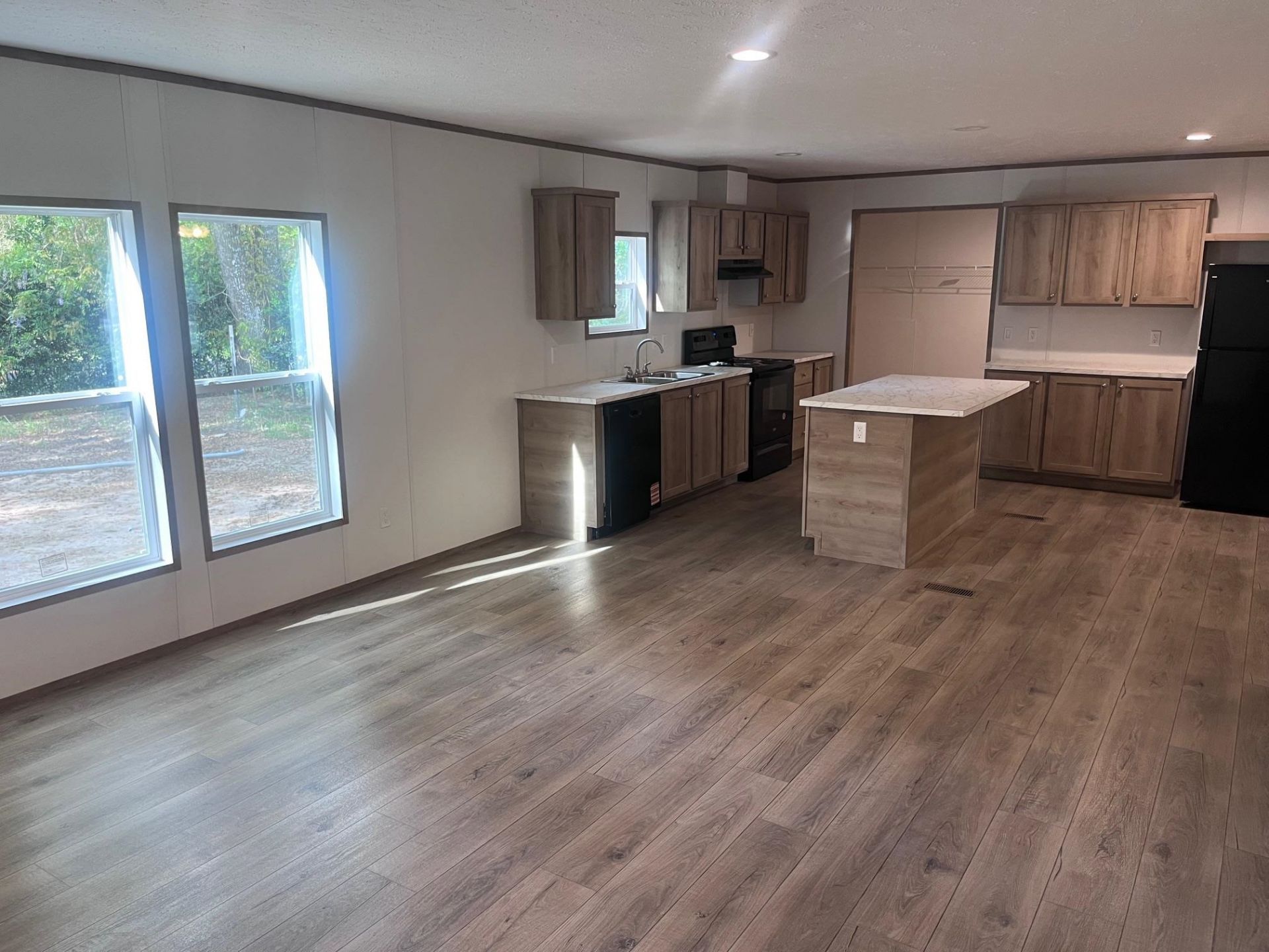 800 Columbia Dr. Photo 18