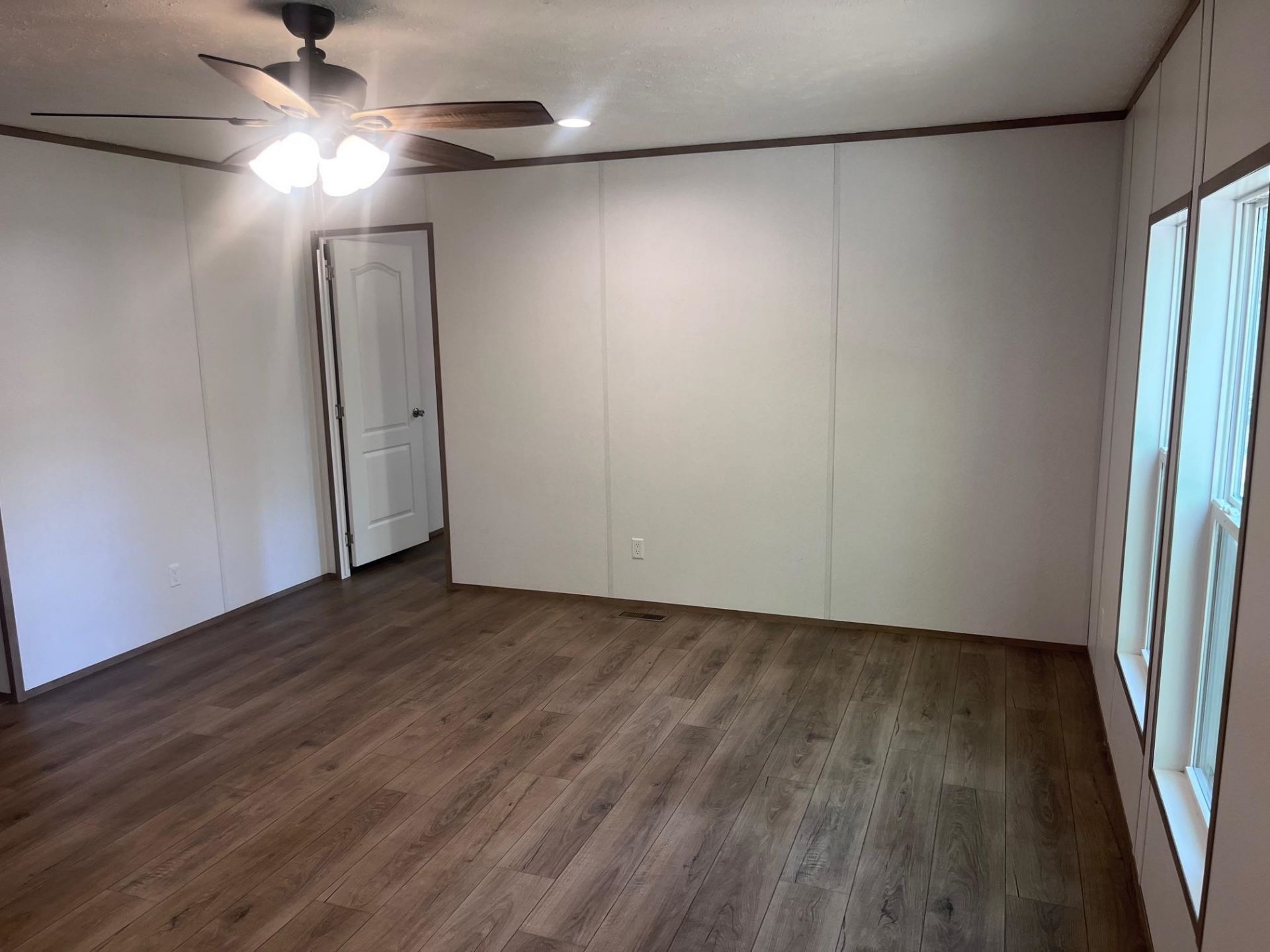 800 Columbia Dr. Photo 21