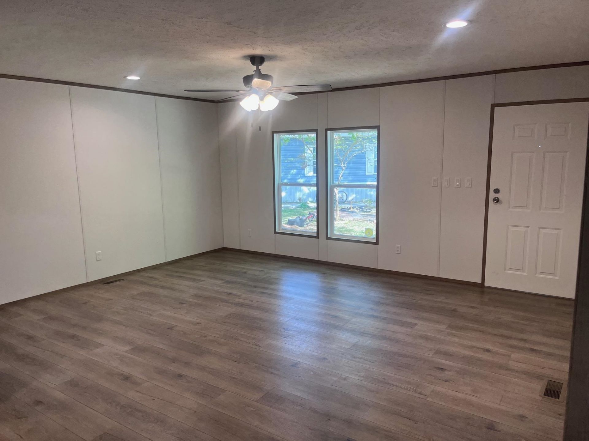 800 Columbia Dr. Photo 22