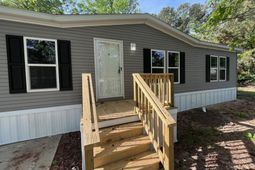 800 Columbia Dr. photo 4