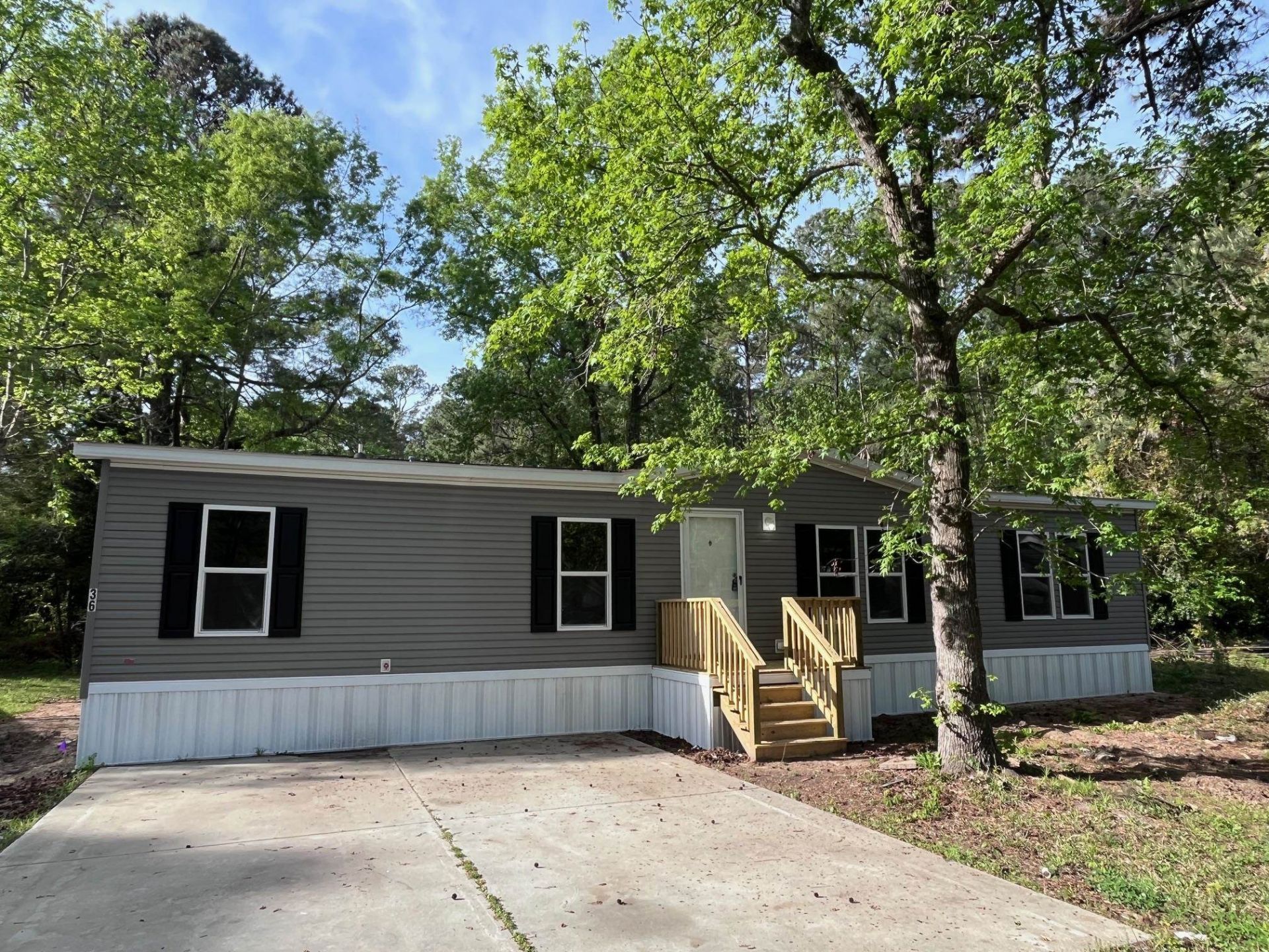 800 Columbia Dr. Photo 5