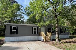 800 Columbia Dr. photo 4