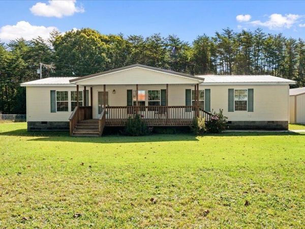 10985 Lantana Rd, Crossville, TN 38572