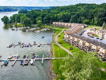 259 Bay Village Drive, Rochester, NY 14609