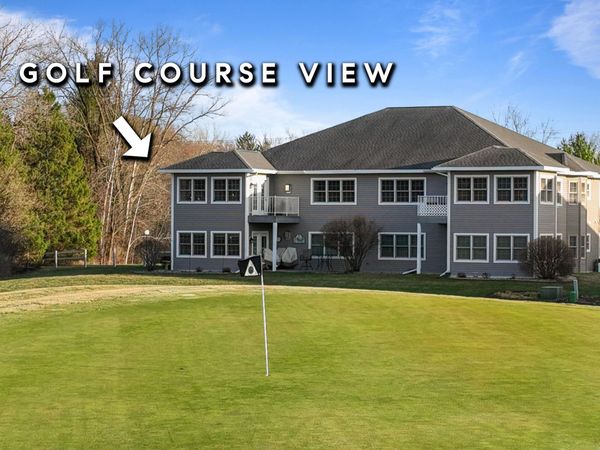 218 Potter Rd, Unit 201, Elkhorn, WI 53121