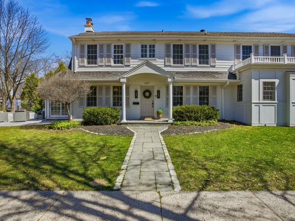 601 E Lexington Blvd, Whitefish Bay, WI 53217