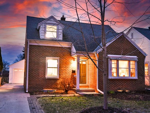 2625 N 65th St, Wauwatosa, WI 53213