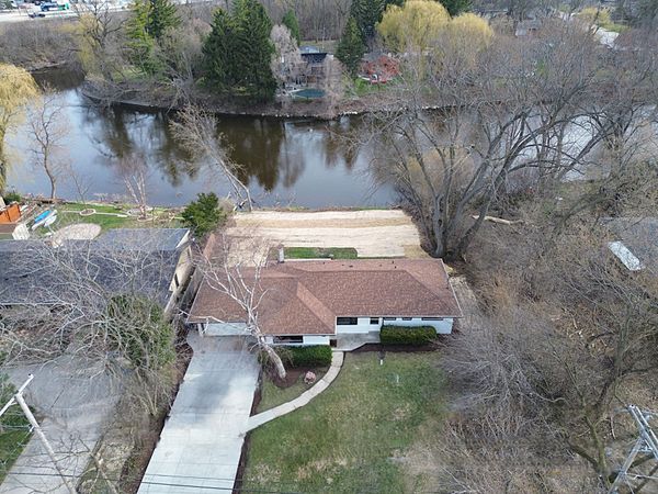 519 W Montclaire Ave, Glendale, WI 53217