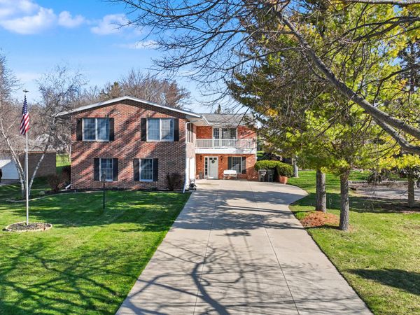 25922 W Loomis Rd, Norway, WI 53185
