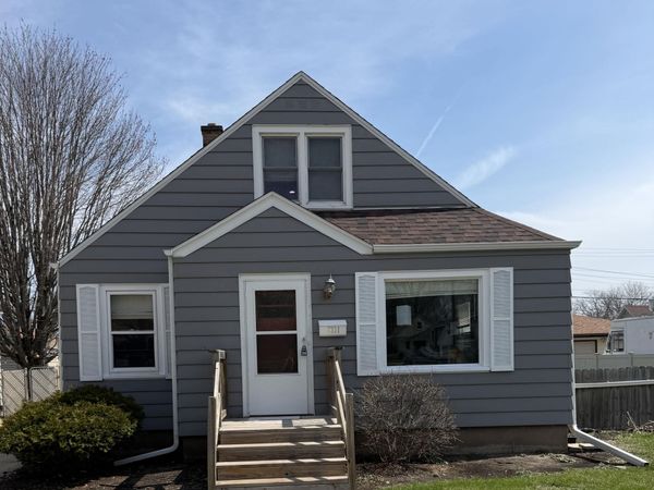 7331 43rd Ave, Kenosha, WI 53142