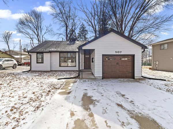 507 Kenyon Ln, Beaver Dam, WI 53916