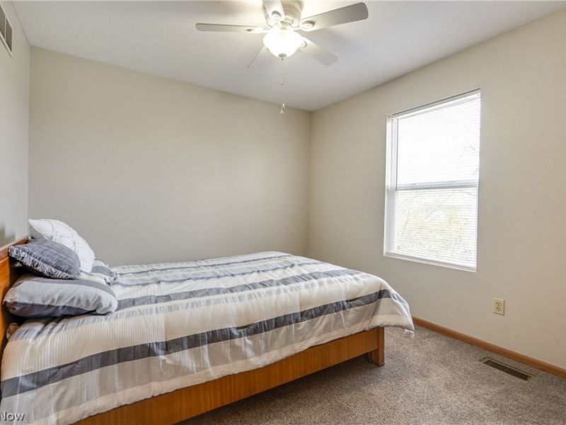 2325 Lakeside Drive, Lakemore, OH 44250 Photo 18