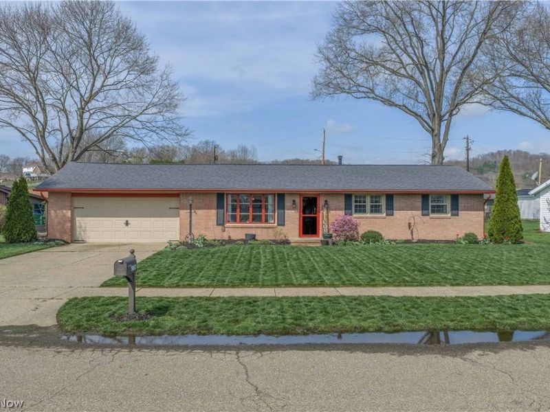 1126 3rd Street SW, New Philadelphia, OH 44663 Photo 2