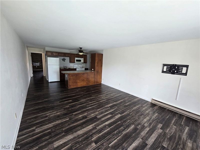 2331 E Market Street, Akron, OH 44312 Photo 2