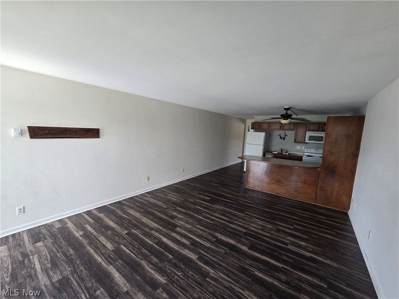 2331 E Market Street, Akron, OH 44312 Photo 3