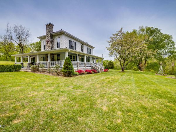 239 Crestview Street, Church Hill, TN 37642