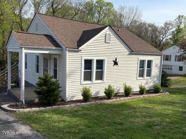 328 Lakecrest Drive, Kingsport, TN 37663