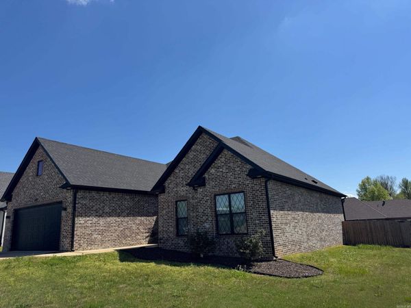 3202 Fairview Rd., Paragould, AR 72450