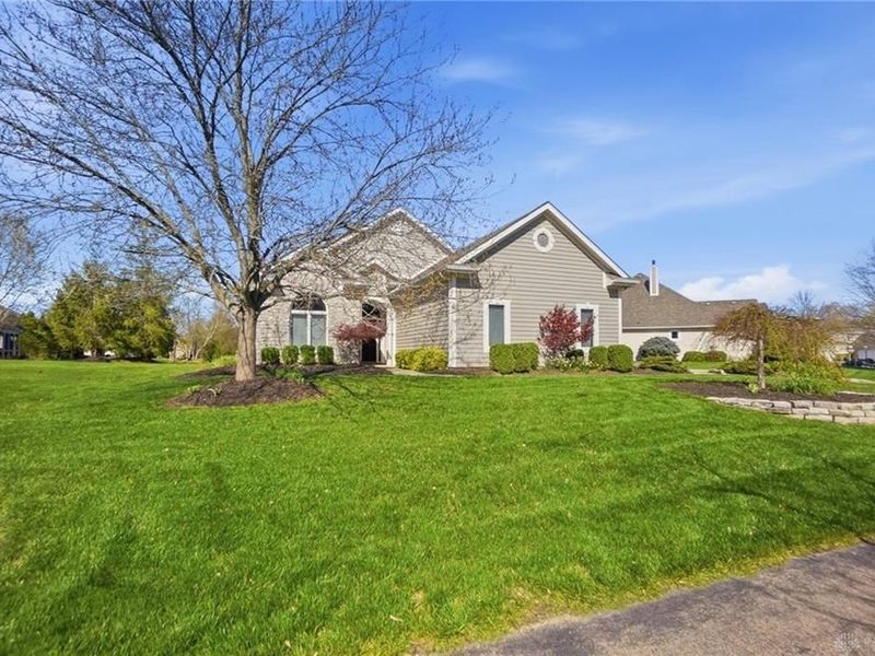 582 Yankee Trace Drive, Centerville, OH 45458 Photo 1