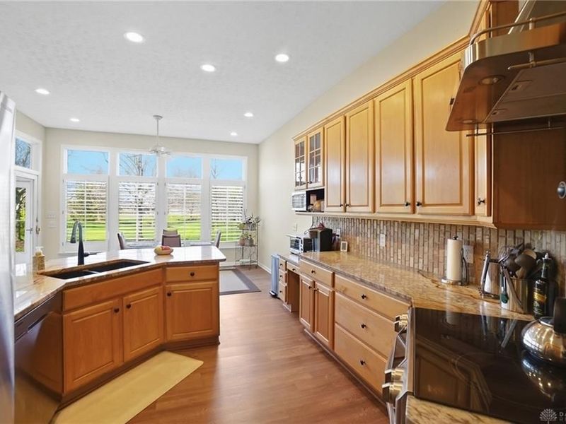 582 Yankee Trace Drive, Centerville, OH 45458 Photo 11