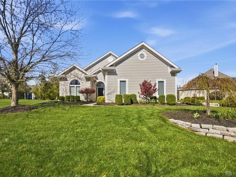 582 Yankee Trace Drive, Centerville, OH 45458 Photo 2