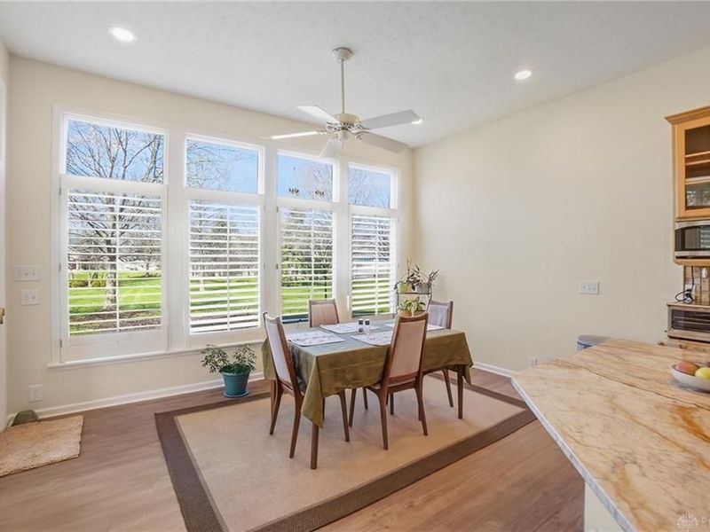 582 Yankee Trace Drive, Centerville, OH 45458 Photo 8