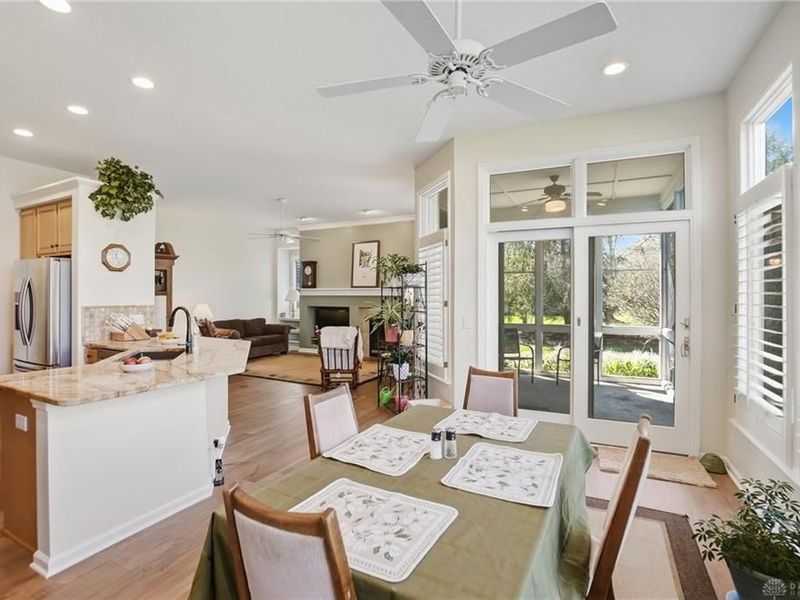 582 Yankee Trace Drive, Centerville, OH 45458 Photo 9